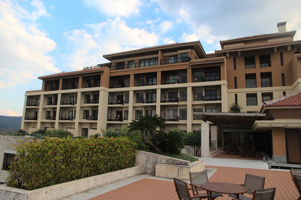 Ritz Carlton Okinawa 001