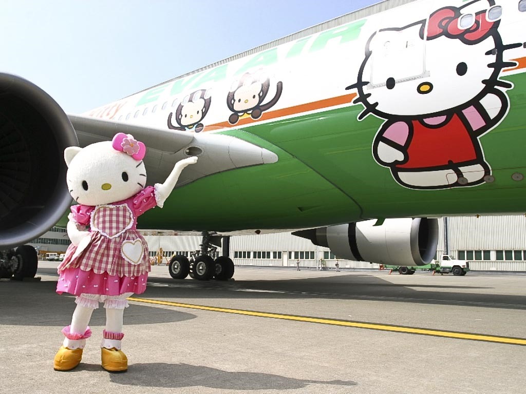 hellokitty-eva-air-hero