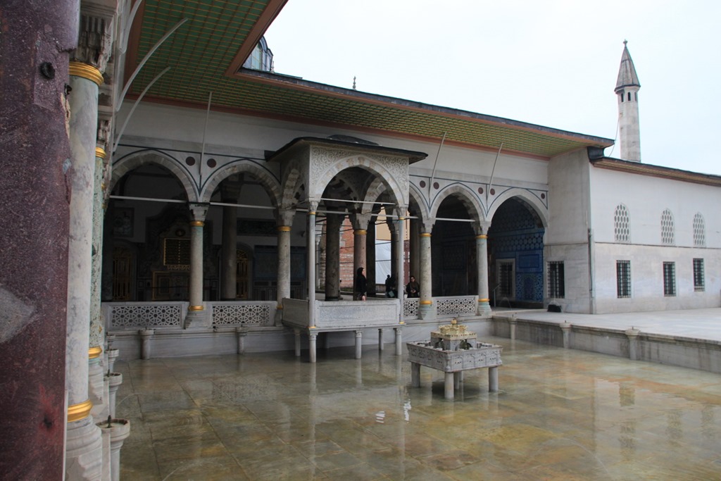 Topkapi Palace and Basilica Cistern 010