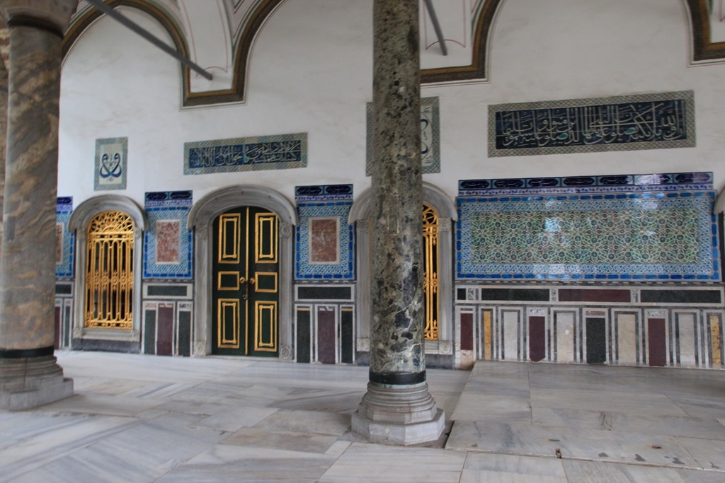 Topkapi Palace and Basilica Cistern 011